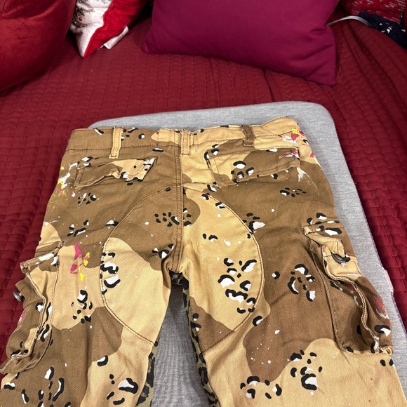 Tulones Cargo Pants Currency Collection - Picture 9 of 11